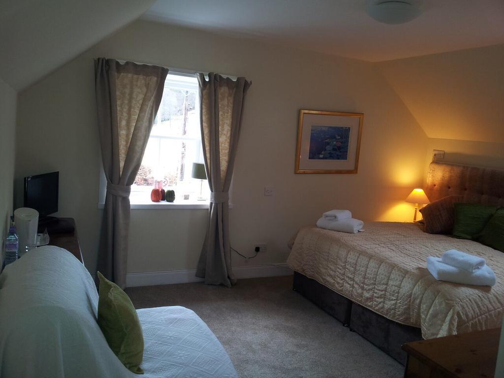 The Bridge Of Lochay Hotel Killin Habitación foto